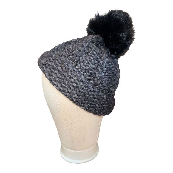 AQUA Bloomingdales Women's Charcoal Black Pom Pom Beanie Chunky Knit Alpaca NWT - Picture 1 of 6